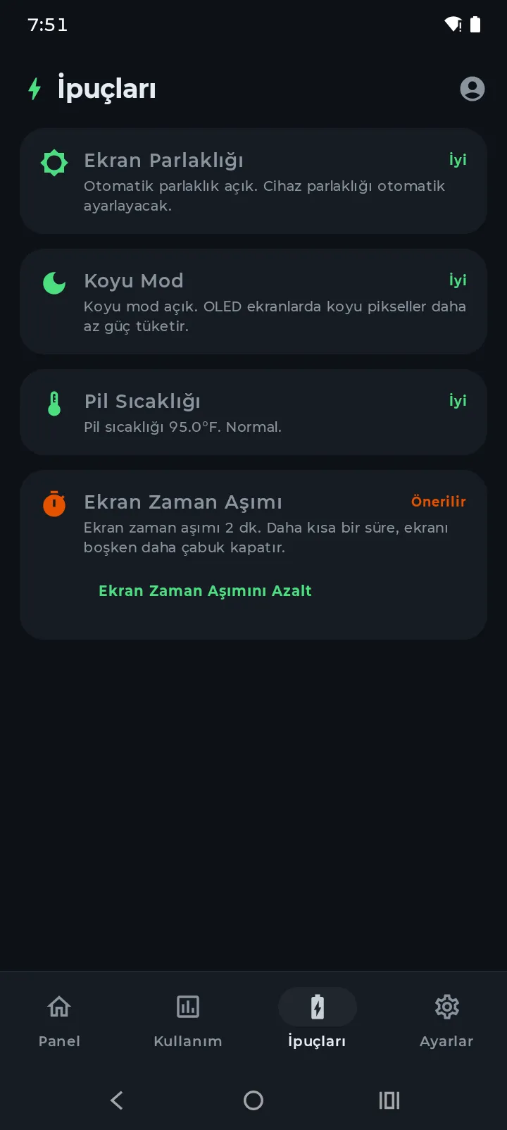 Battery Hero İpuçları sekmesi puanı ve kişiselleştirilmiş pil ipuçlarını gösteriyor