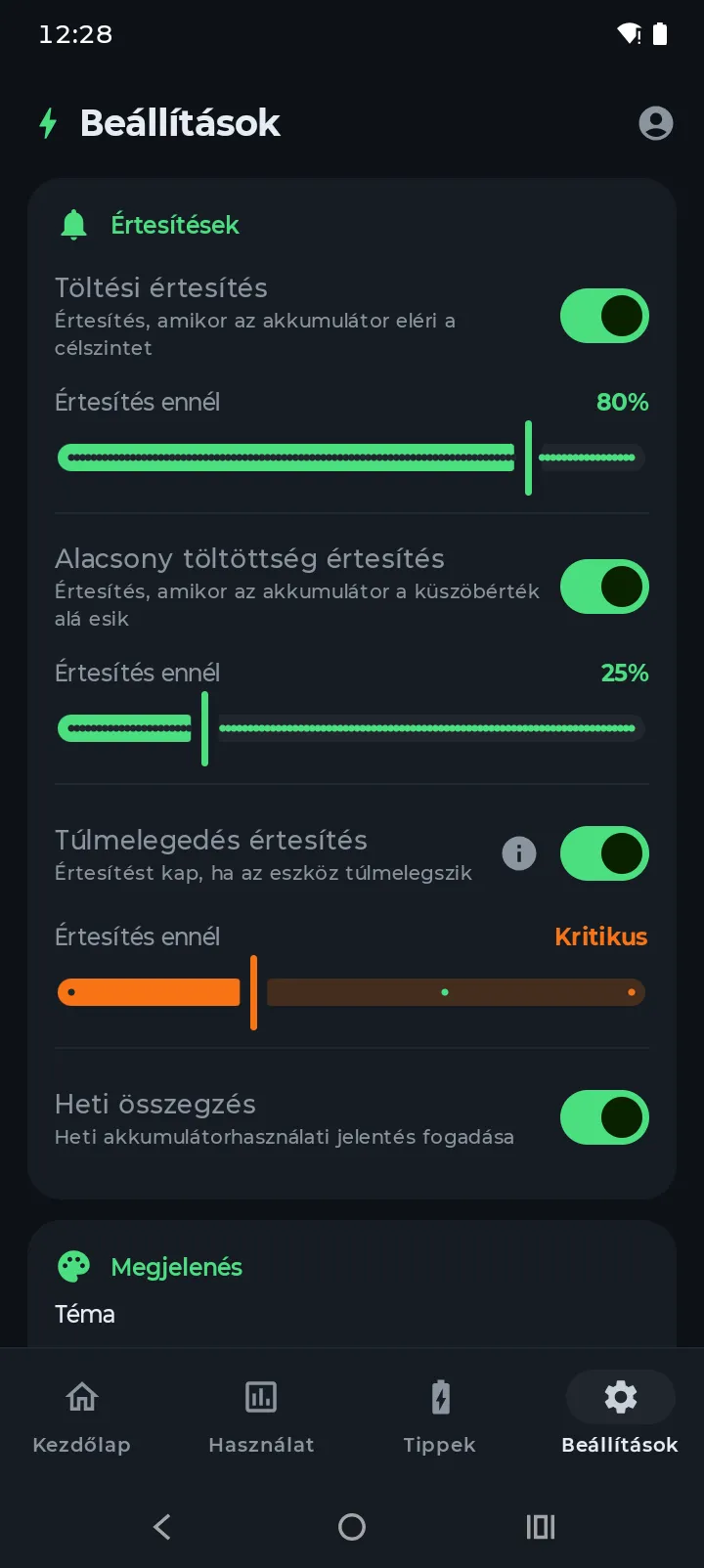 A Battery Hero értesítési beállításai töltési, alacsony töltöttség, túlmelegedés és heti összefoglaló kapcsolókkal