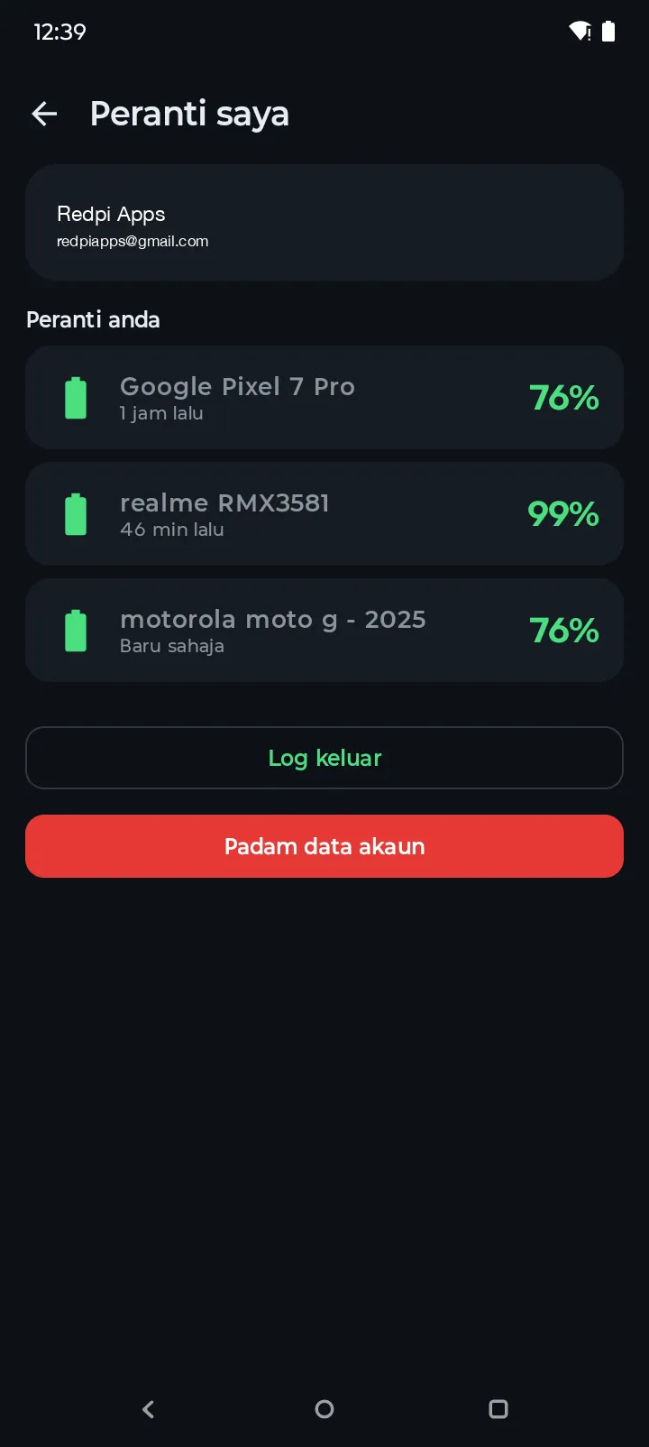 Skrin Peranti Saya Battery Hero menyenaraikan tiga peranti Android tersegerak dengan tahap bateri