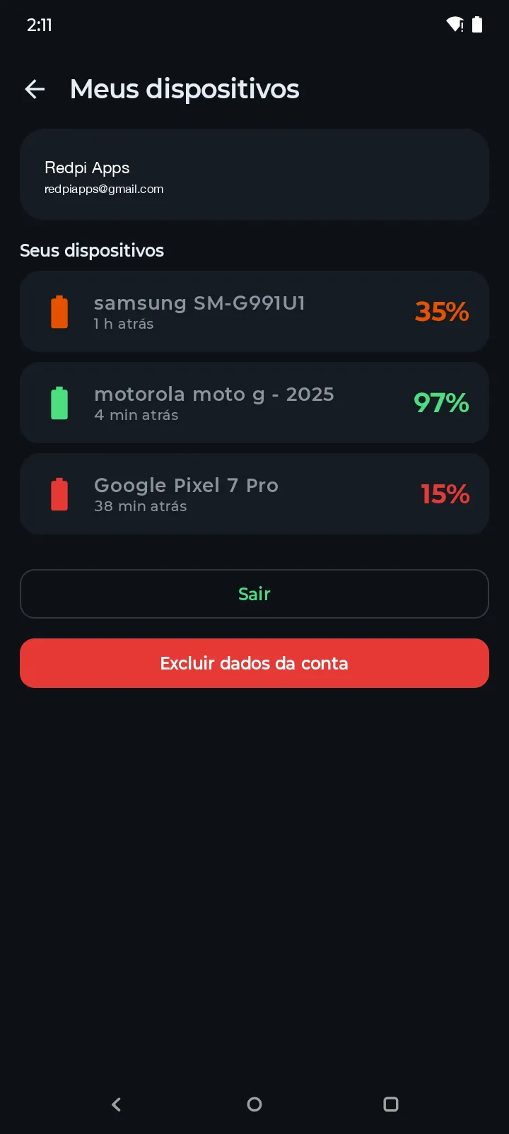 Tela Meus Dispositivos do Battery Hero listando três dispositivos Android sincronizados com níveis de bateria